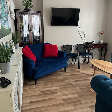 Relaxing Home - 7-10Min To Bournemouth Sandy Beach By Car - Private Garden, Parking And Spa Экстерьер фото