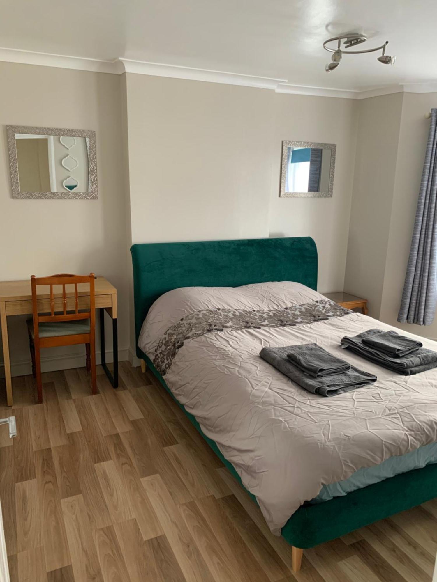 Relaxing Home - 7-10Min To Bournemouth Sandy Beach By Car - Private Garden, Parking And Spa Экстерьер фото